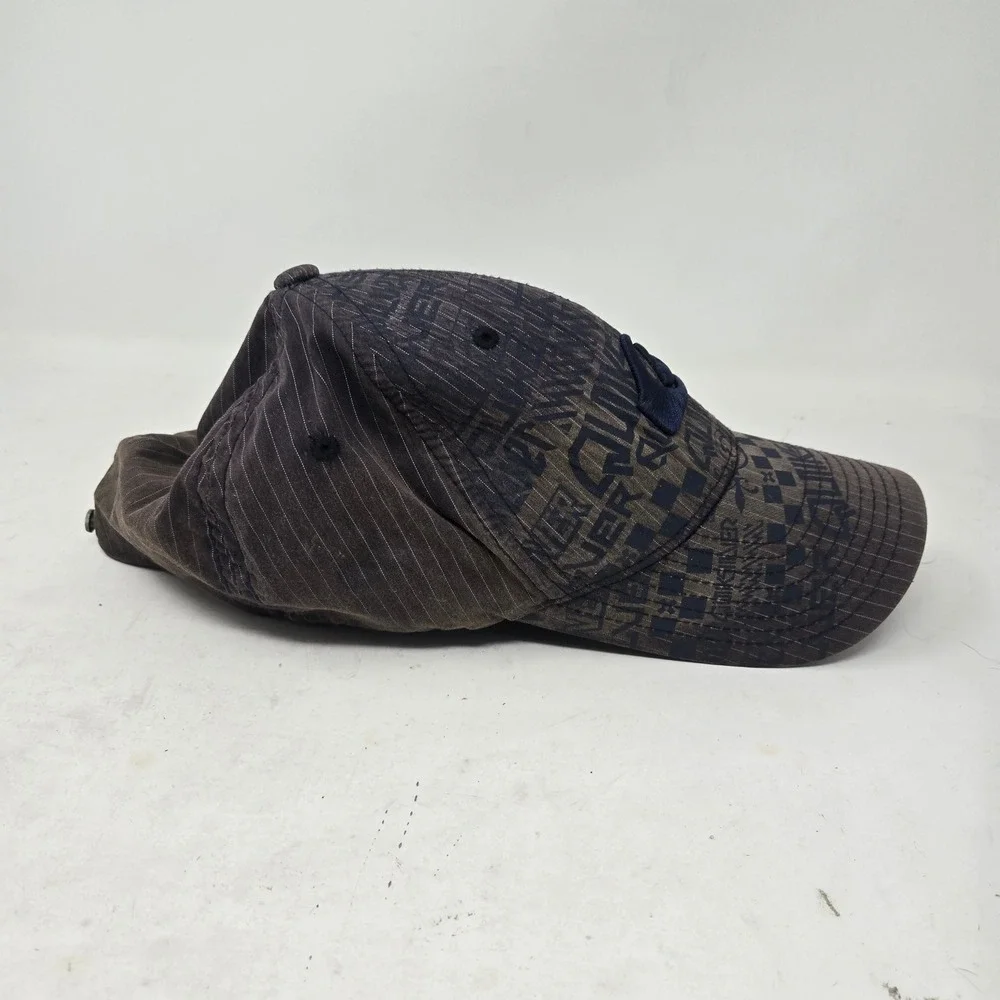 Quiksilver‎ Flexfit Hat Mens Faded Black Grey Pinstripe Logo Print Baseball Cap